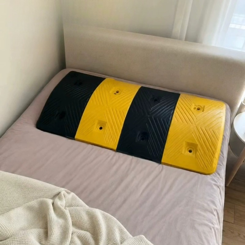 Funny Speed Bump Prank Pillow, - Prank Toys ulasan dan harga